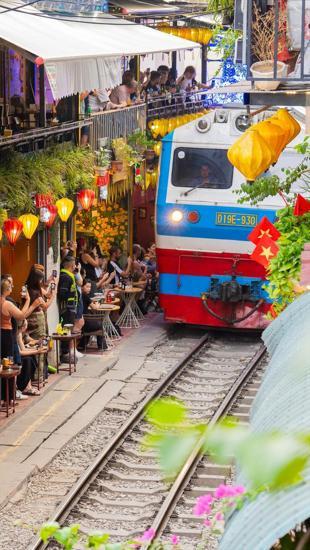 北越沁時光│紅鳳凰花號列車．國賓號下龍灣巡航．無購物5日(6人成行)