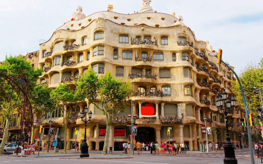 米拉之家 《Casa Milà》