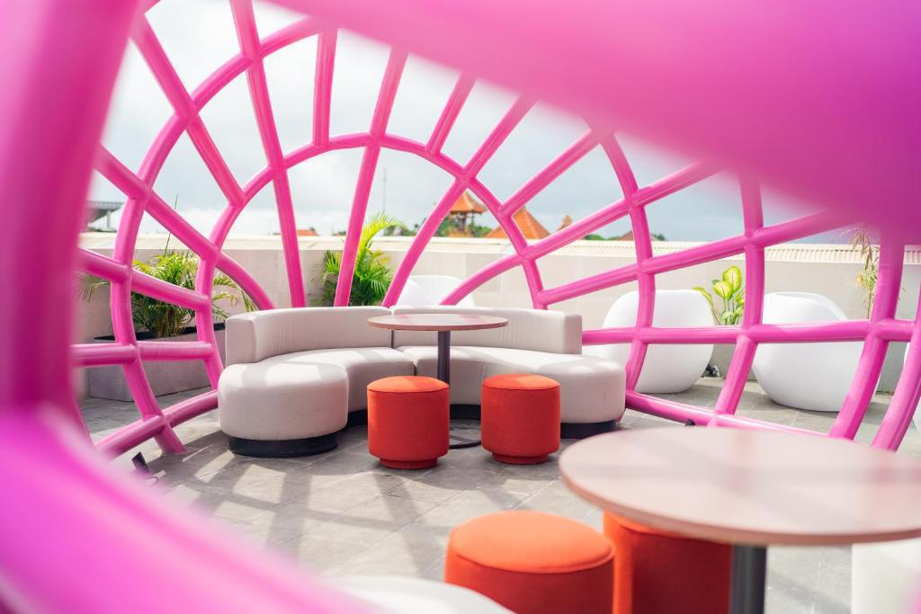 現代設計│大膽色彩與靈動空間