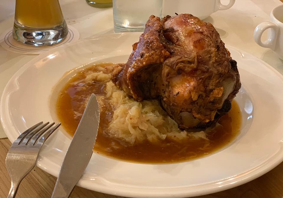 皇家啤酒館德國豬腳