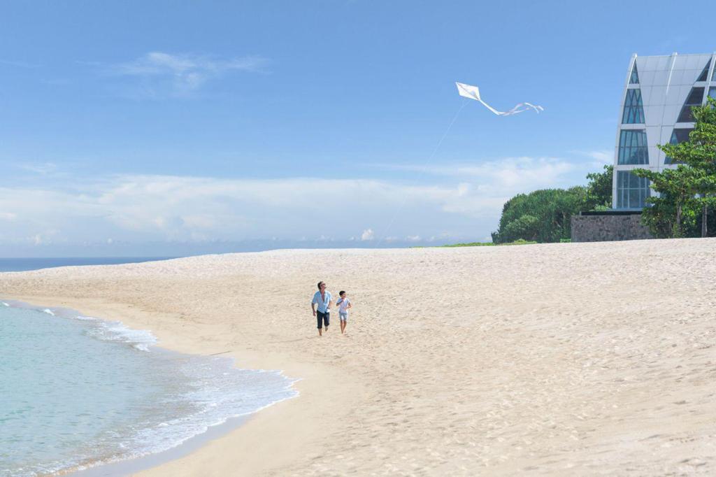 飯店私人沙灘｜絲絨般的潔白觸感