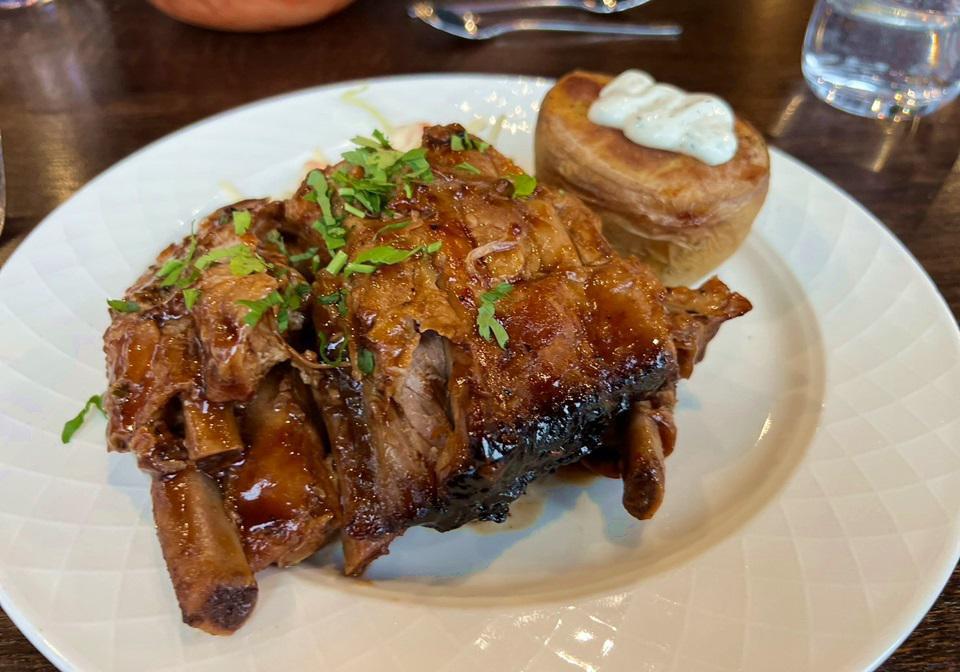 冰島特色料理｜烤肋排風味餐