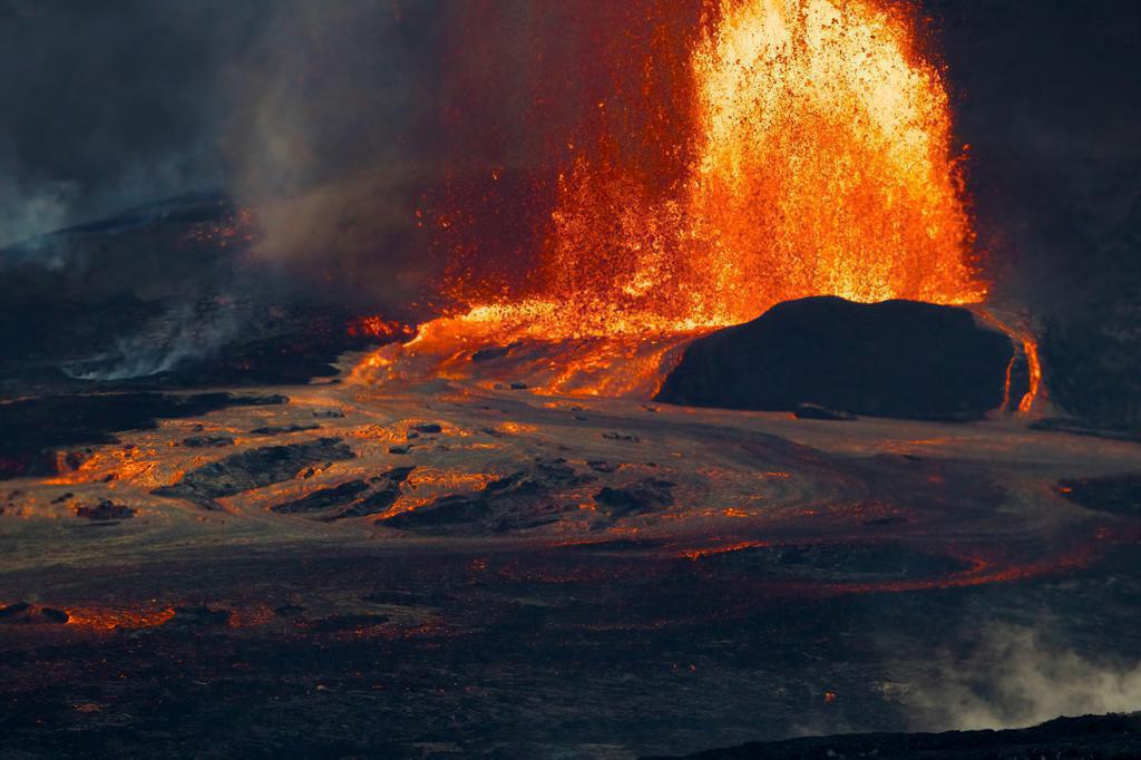 大島震撼地貌│火山國家公園與黑沙灘