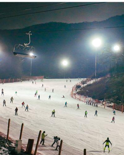 夜間自由滑雪