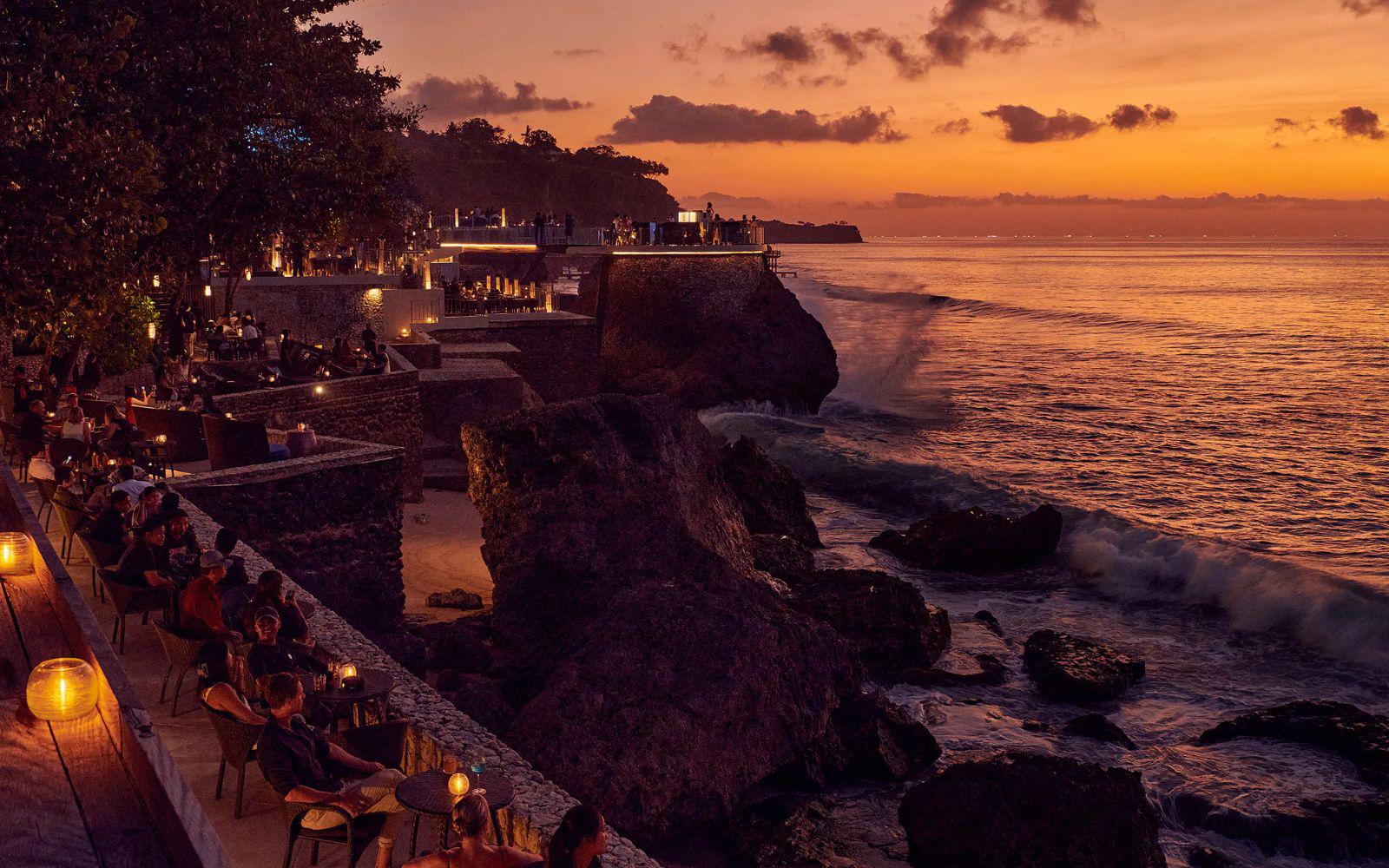 Ayana 飯店設施－ROCK BAR