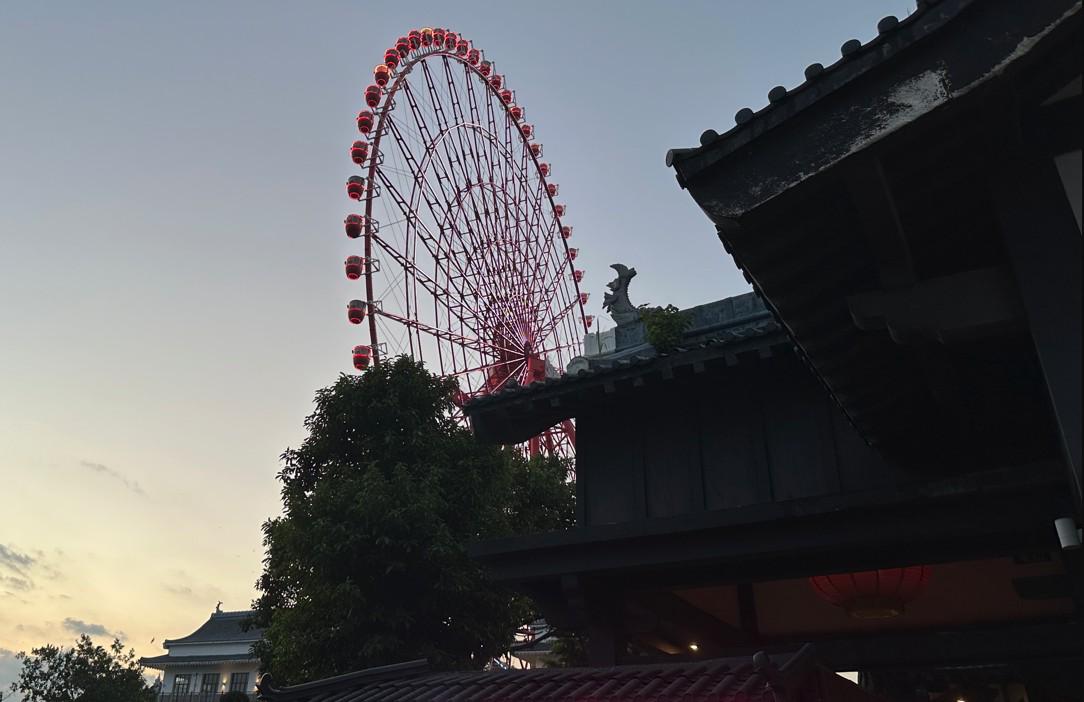 女皇雙層纜車+摩天輪