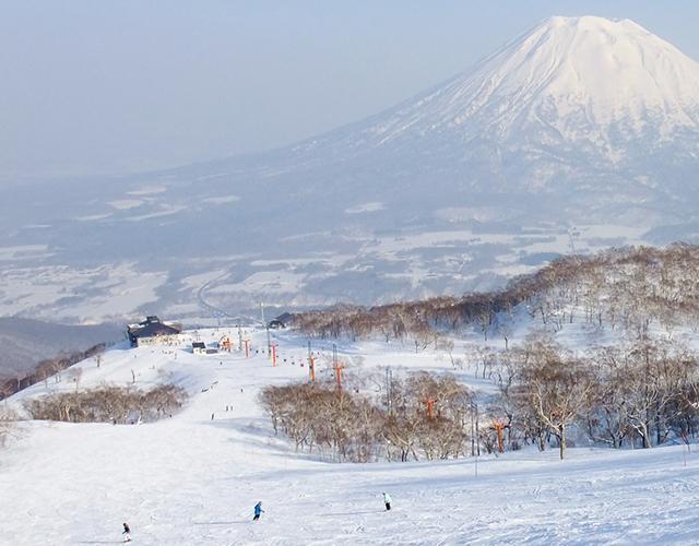 【北海道．滑雪體驗】粉雪天堂二世古5日(6人成行) - 萬豪新開幕Moxy．新手友善教學．滑雪進出．小樽浪漫運河．札幌購物
