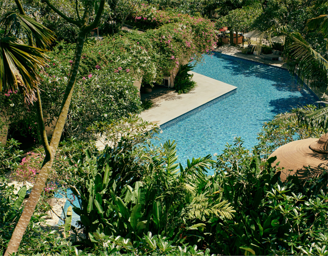 輕奢阿雅娜．天空之門．無購物5日(2人成行) - 水上宮殿、海景下午茶、懸崖岩石酒吧、金巴蘭日落海灘．獨棟泳池別墅