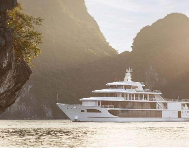 北越．洞穴餐&雙船出海5日 - 王度洞穴用餐．豪華夜遊船國賓號．日遊船章魚號