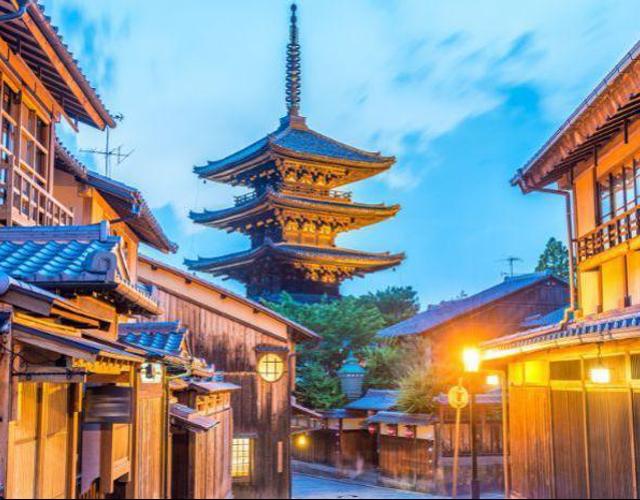 關西．雅韻奢華獨享楓情5日 - 清水寺散策．鐵人28號出会い．東大寺巡禮．神戶塔漫遊．半自由行